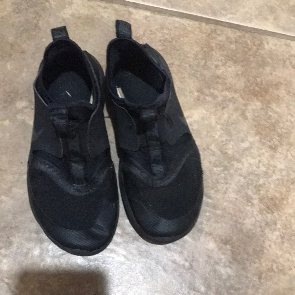Nike boy’s shoes